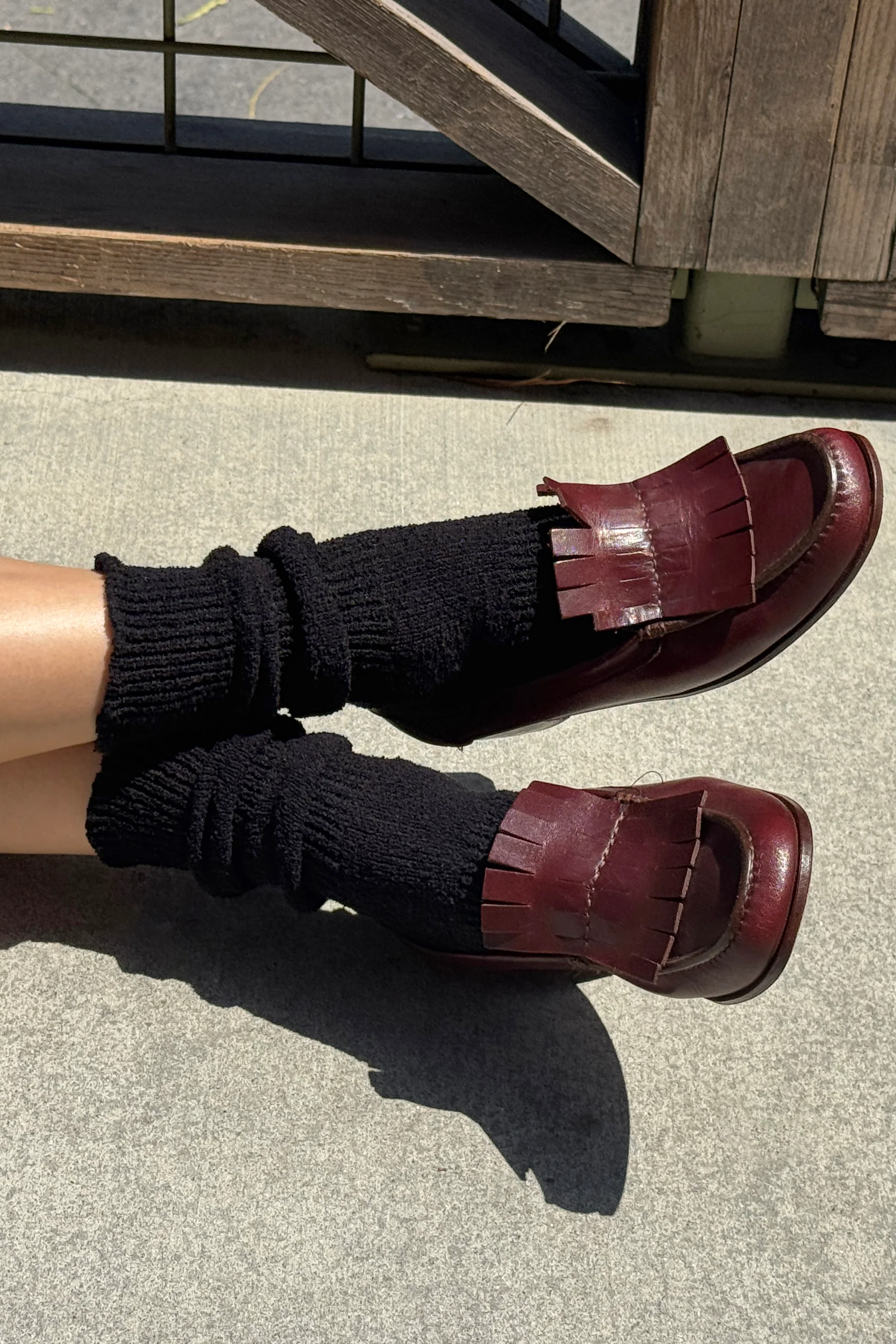 Airy Puffin Socks - Black - Image 4