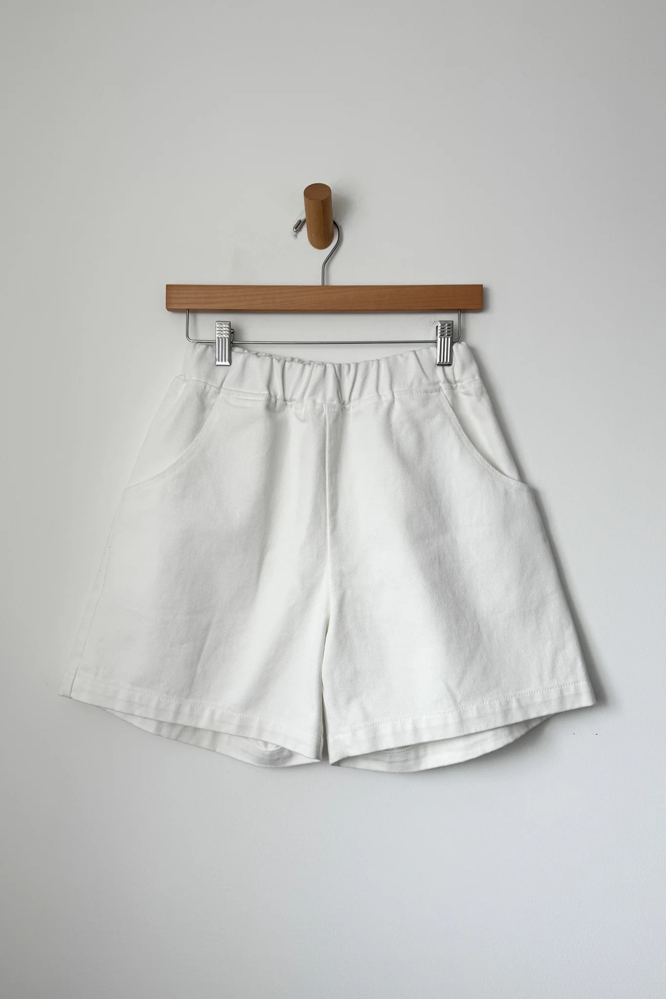 City Shorts - Milk - Image 4
