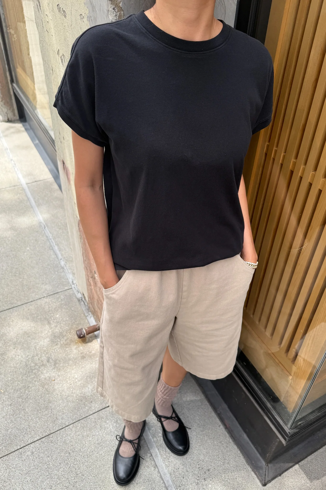 Ease Tee - True Black - Image 3