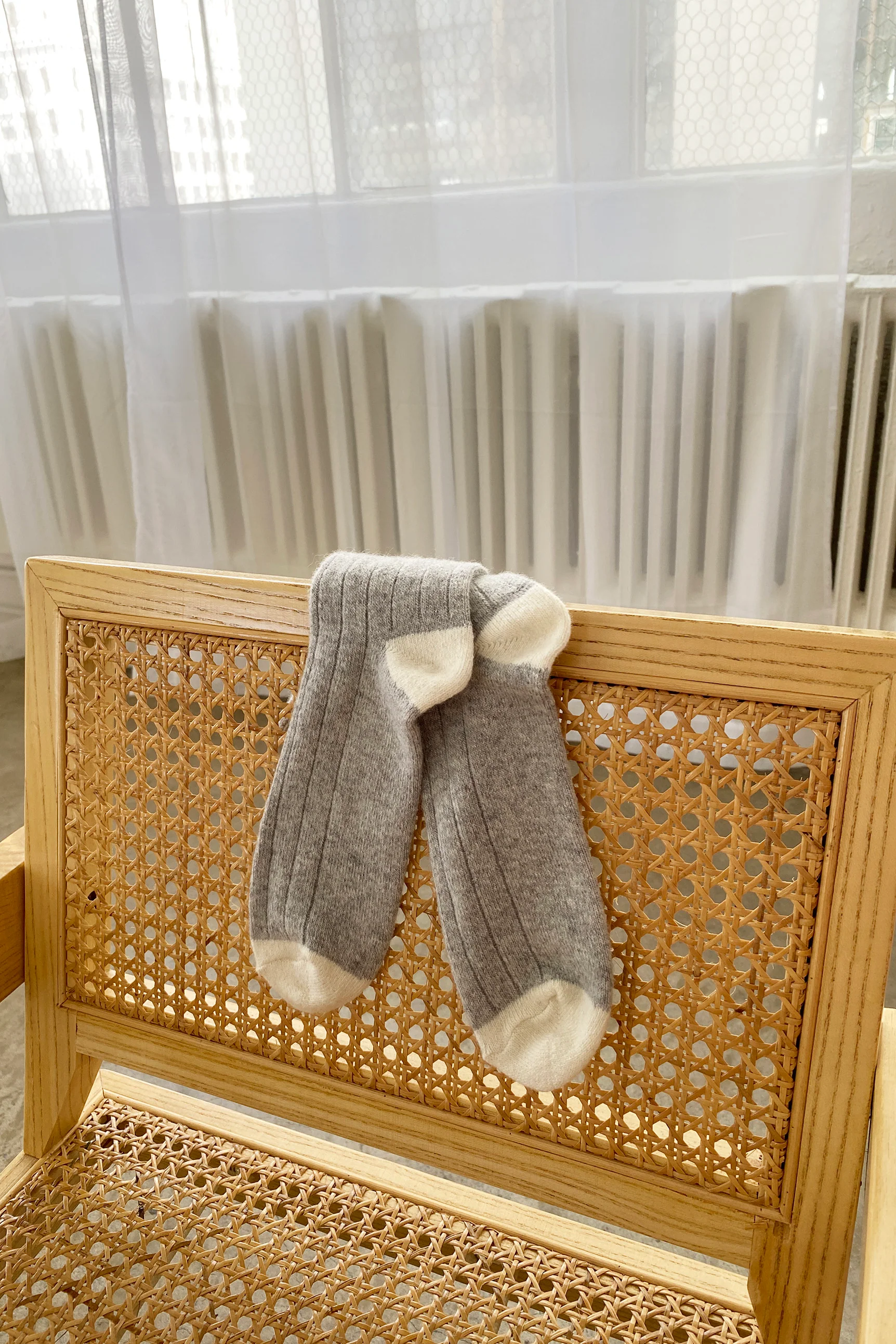 EXTENDED Cashmere Classic Socks - Grey Melange - Image 3