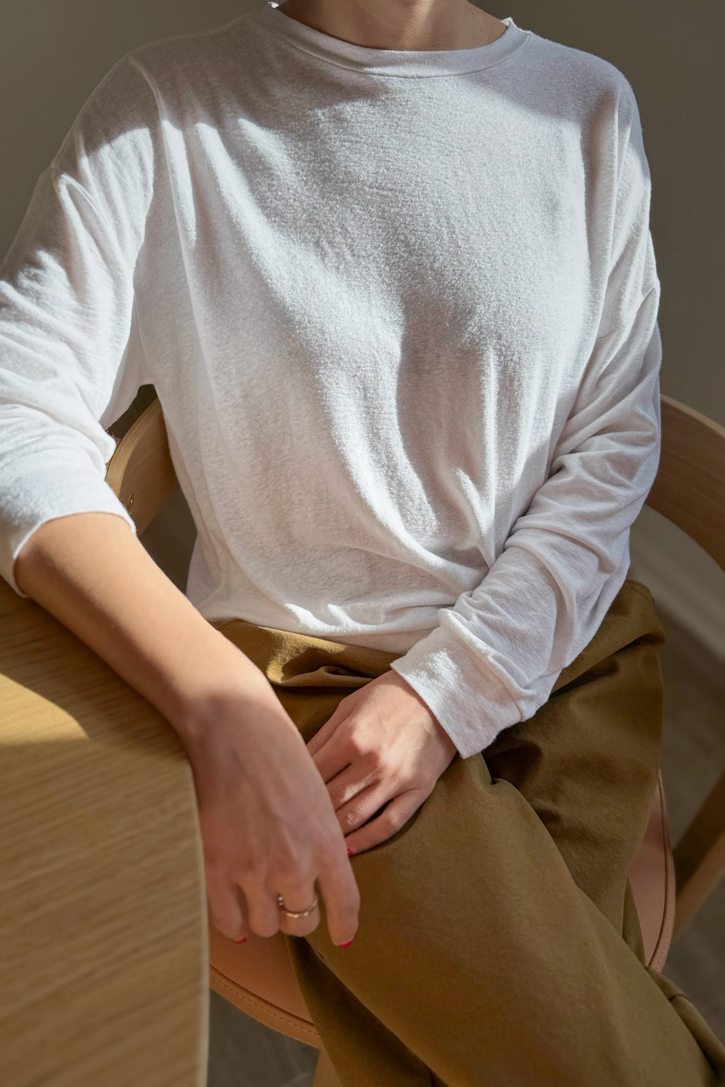 Haze Linen Blend Tee - White - Image 3