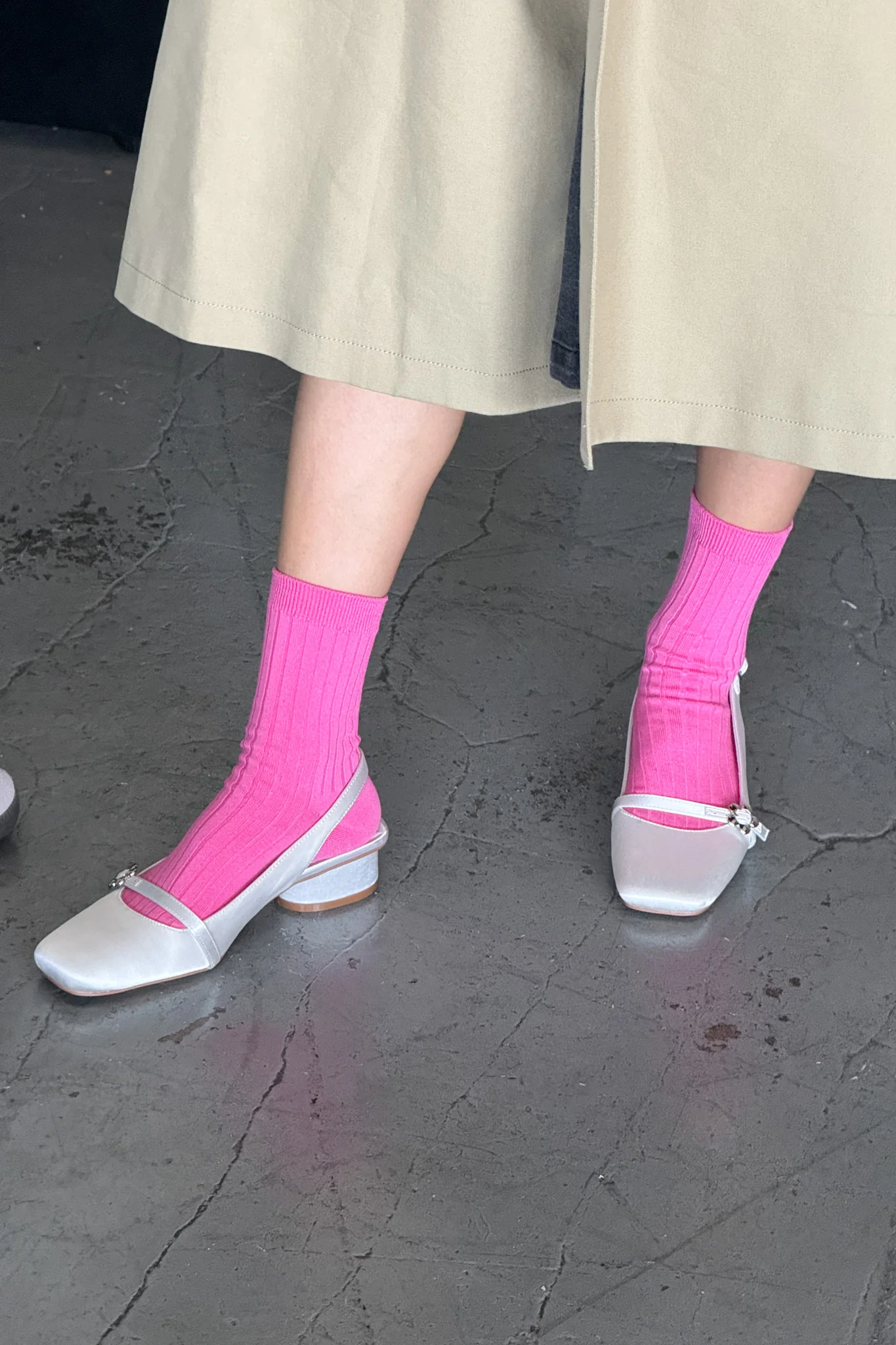 Her Socks (MC cotton) - Bright Pink - Image 2