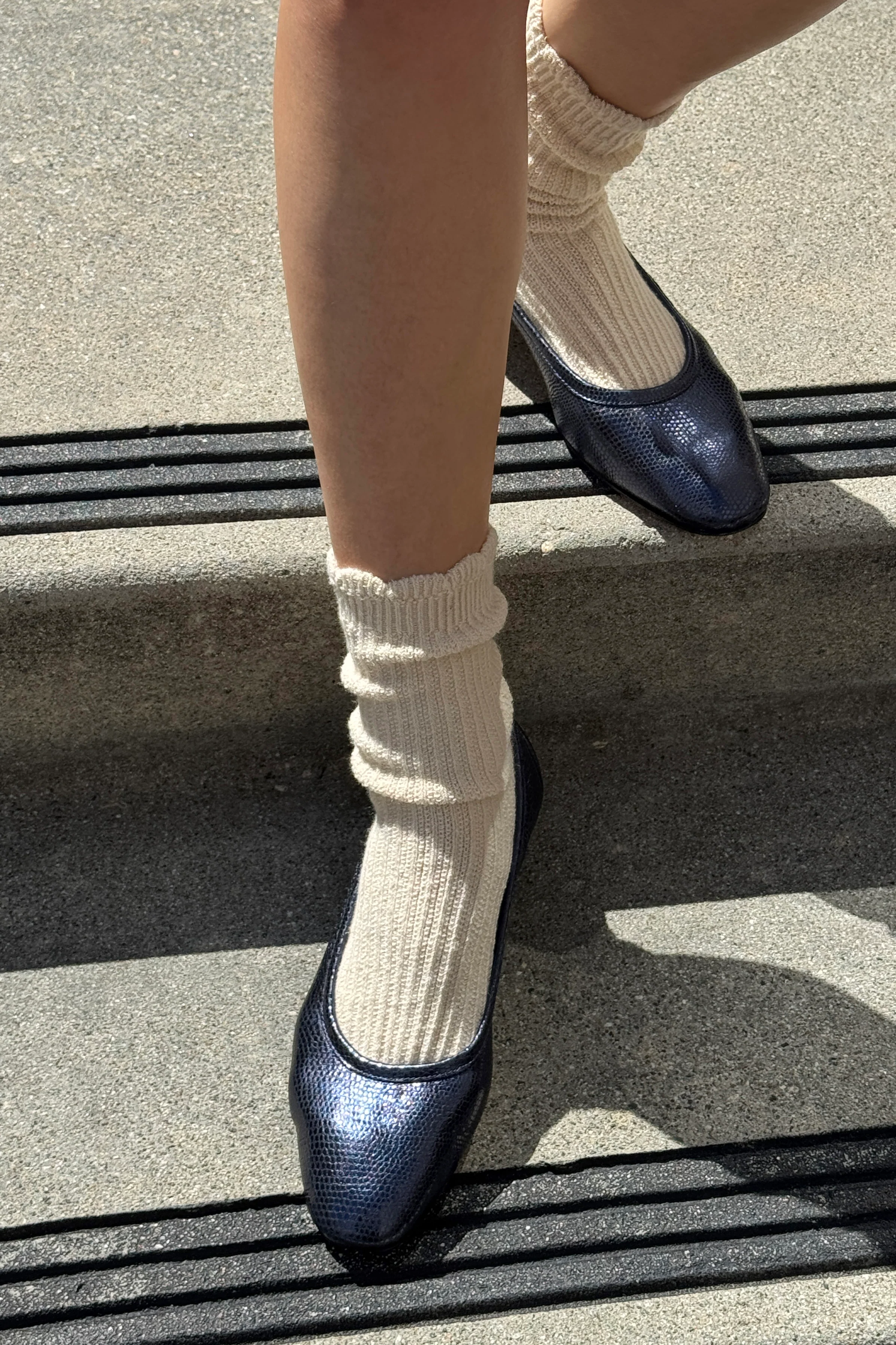 Linen Scallop Socks - Naturel - Image 4